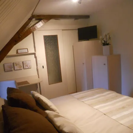 Chambres Esperance Chez Dominique Couette-café