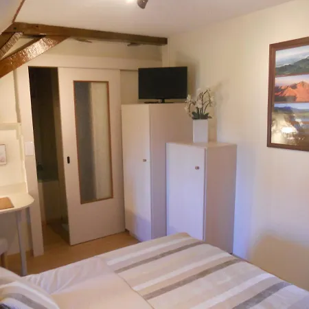 Chambres Esperance Chez Dominique Couette-café